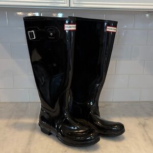 Hunter Boots Women's Original Tall Gloss Rainboots Black All Weather Size 9